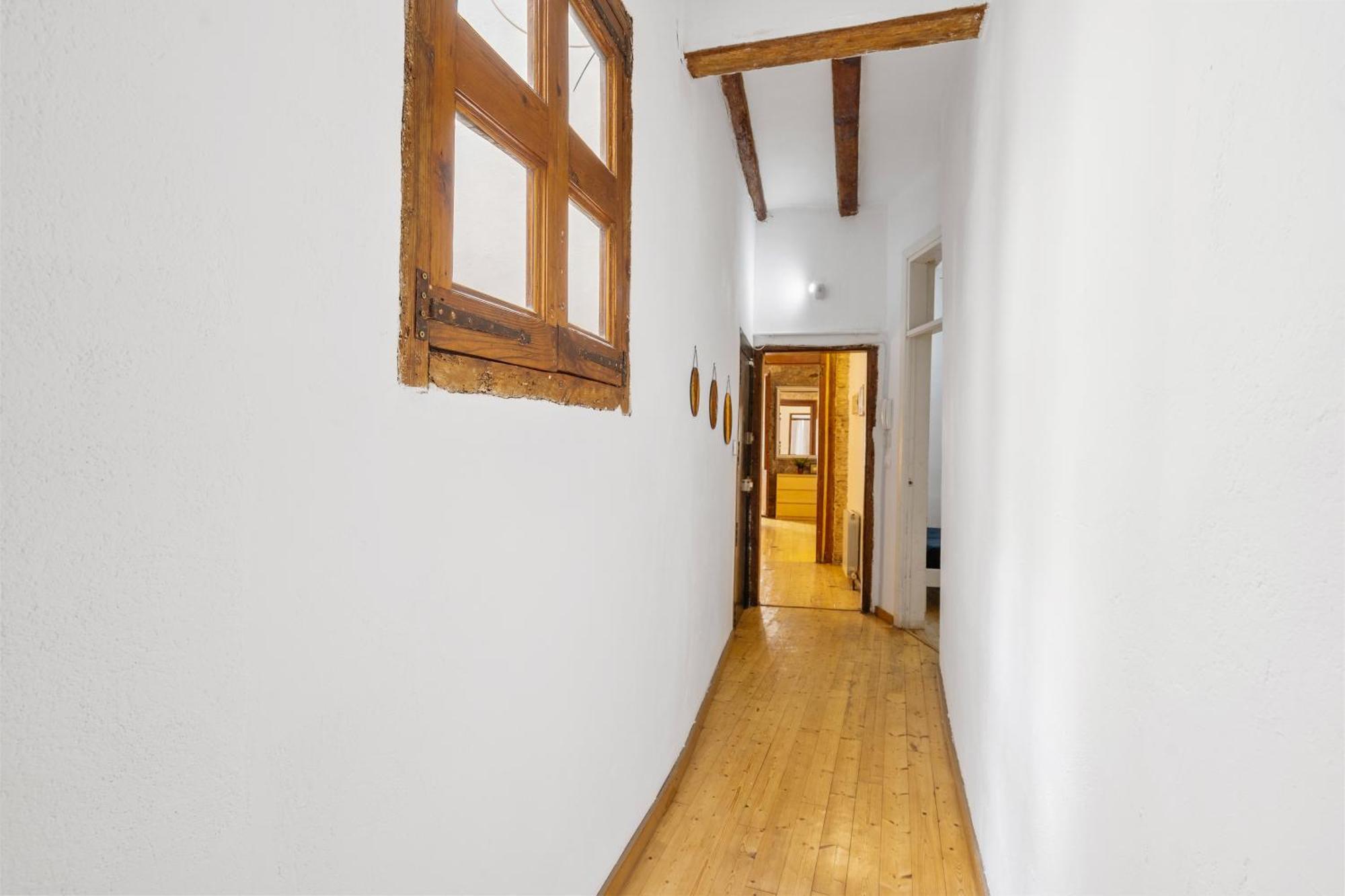 Stylish 2-bedroom In El Born Appartamento